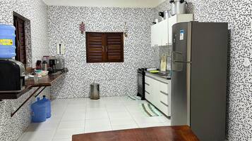 Biệt thự | Bếp riêng | Tủ lạnh, lò vi sóng, lò nướng, bếp nấu