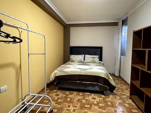 2 bedrooms, WiFi, bed sheets