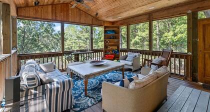 Greers Ferry Lakefront – Hot Tub + Bunk House