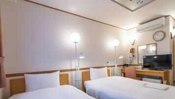 Twin Room, Smoking | Desk, free WiFi