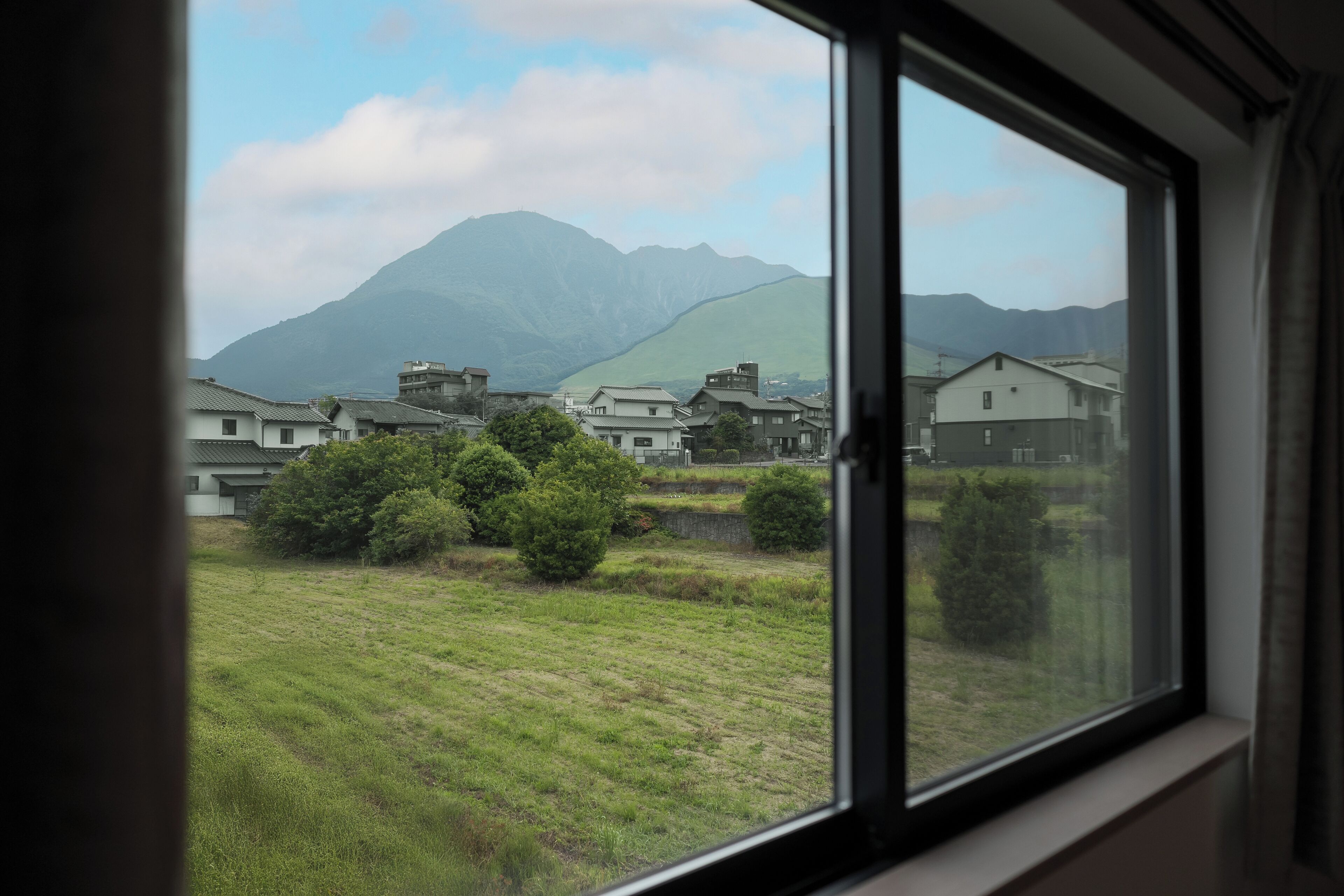 Comfort Room, Balcony, Mountain View | Free WiFi