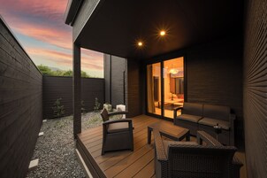 Comfort Room, Balcony, Mountain View | Terrace/patio