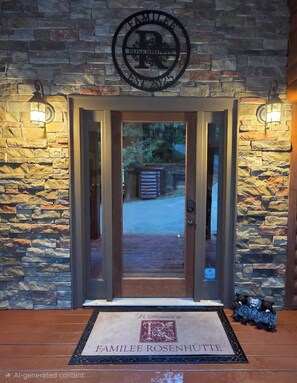 Interior - FamiLee RosenHütte 
4BR 4BA Cabin in- Innsbruck Helen GA 
W-HotTub&DogFriendly  (Helen)