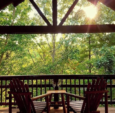 FamiLee RosenHütte
4BR 4BA Cabin in- Innsbruck Helen GA
W-HotTub&DogFriendly
