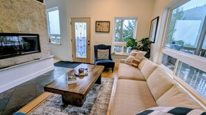 Smart-TV, Kamin, Videospiele, Computerbildschirme