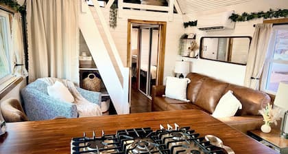 Secluded Tiny House with Fire Pit