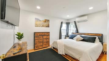 3 makuuhuonetta, silitysrauta/-lauta, ilmainen Wi-Fi, vuodevaatteet