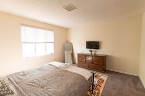 2 dormitorios, tabla de planchar con plancha, wifi y ropa de cama