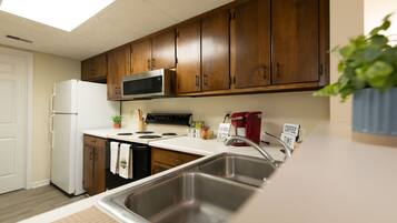 Microones, forn, placa de cuina i rentaplats