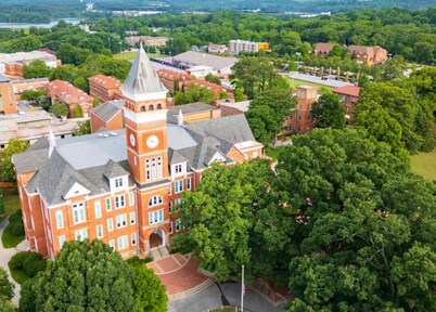 Clemson GAME DAY & Tailgates + Lake Life – 2BR Townhome Stay