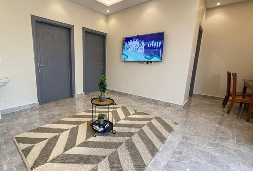 دخول ذاتي -غرفتين وصاله بجلسه خارجيه جميله