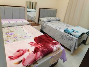 2 bedrooms, iron/ironing board, free WiFi