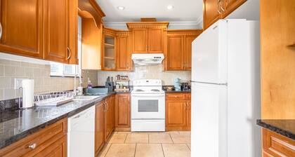 Central Specious 3 bedrooms Upstairs