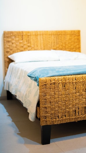 5 habitaciones, tabla de planchar con plancha y wifi gratis