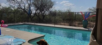 Charming bungalow in fabulous Amado with AC . Located between Tubac and Tucson