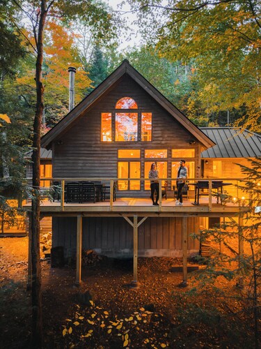 Complete Privacy on 16 Acres with Mountain Views