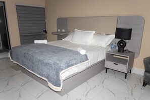 In-room safe, iron/ironing board, free WiFi - CROWN HOTEL GUYANA INC (Georgetown)