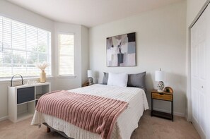 2 bedrooms, iron/ironing board, free WiFi, bed sheets
