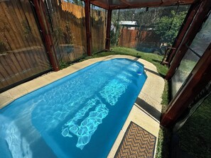 Piscina interna, piscina aquecida