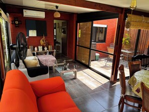 Living area - Beautiful house with heated swimming pool all year round in Bella Vista - Maldonado (Bella Vista)