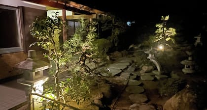 A Japanese garden where you can enjoy nightly illuminations and JAPANDI styles.