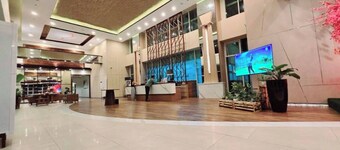 Room-new Premium Condo at the Center of