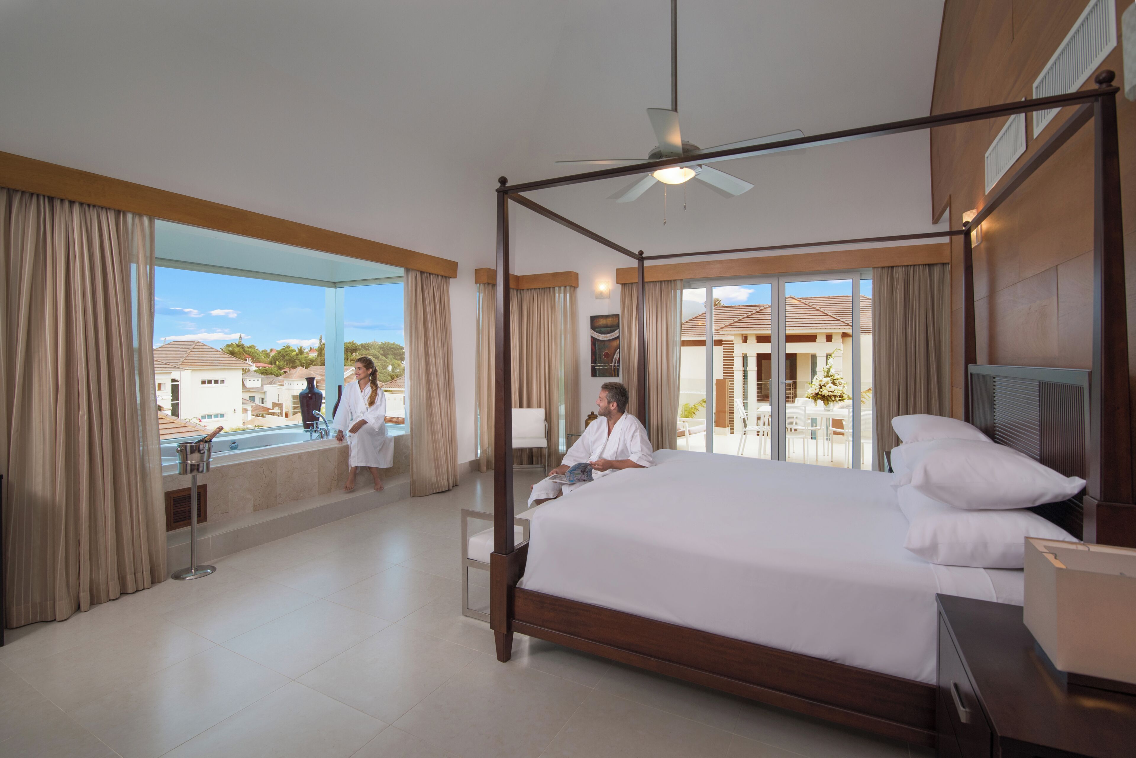 Premium bedding, free minibar, in-room safe, desk