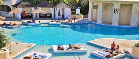 15 indoor pools, 15 outdoor pools