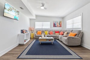 Smart TV, ping pong, books - Oasis Paradise/Pool/Mini Golf/Exquisite Escape Sunset/Centric (Port Charlotte)