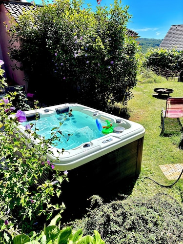 Ruhe & Erholung im Grünen! Mediterranes Landhaus-Apartment mit Jacuzzi