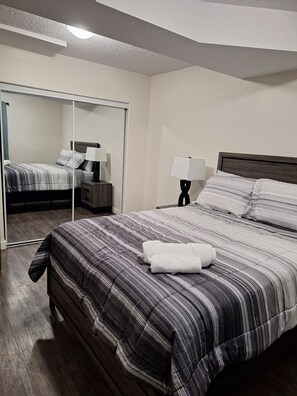 2 bedrooms, iron/ironing board, WiFi, bed sheets