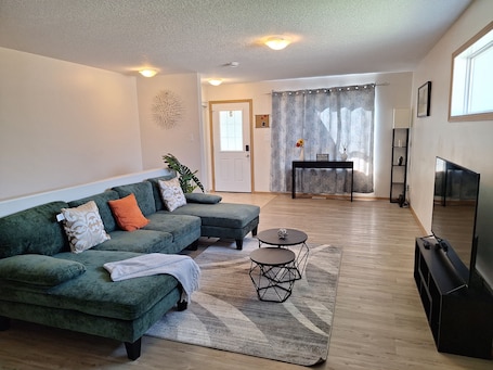 Smart TV. Cozy 2 Bedrooms in a stylish home in Central Brandon