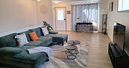 Cozy 2 Bedrooms in a stylish home in Central Brandon