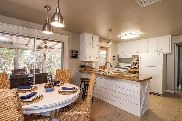 Dining - Route 66 Hope Ranch House (Kingman)