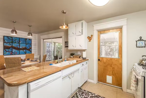 Route 66 Hope Ranch House