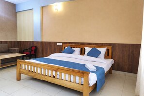 Front of property - Hotel OM Digha (Digha)