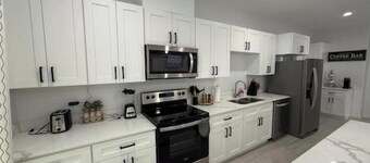 Newly built,private,and cozy. 6 guest • 3 bedrooms • 3 beds • 2 baths