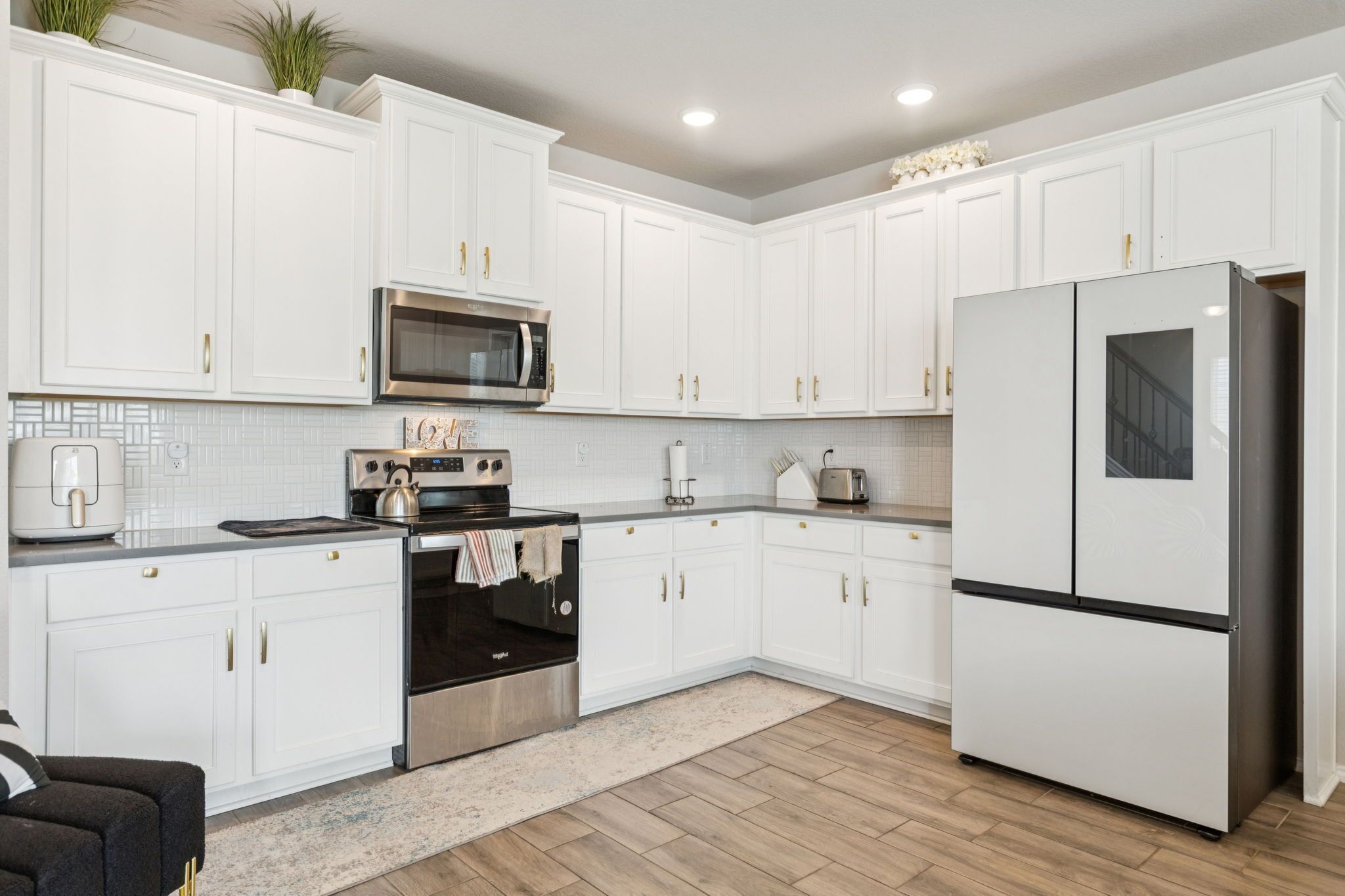 Microwave, oven, stovetop, dishwasher