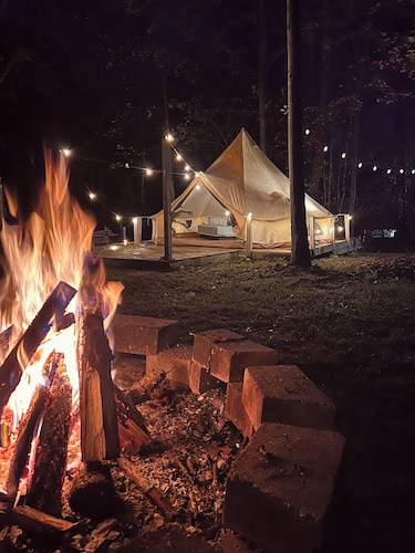 Red River Gorge Yurt 1 Stay – Cozy Winter Retreat with Fire Pit & S’mores Kit