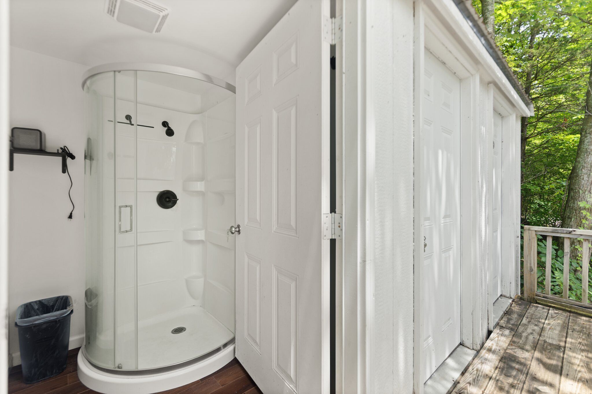 Shower, towels, soap, toilet paper