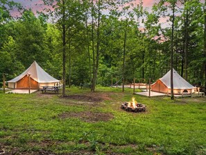 Terrace/patio - Forest Glamp Retreat • Hot Tub & Fire (Stanton)