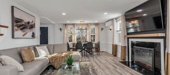 Unique 4bedrooms 2 bathrooms stunning getaway unit