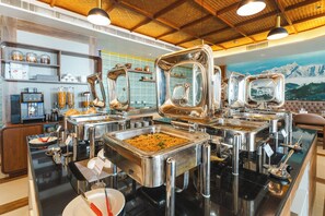 Daily buffet breakfast for a fee - Manakamana Hillcrest Resort (Manakamana)