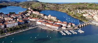 Casa Finca Vista Alegre! 3 Km SANTILLANA DEL MAR. Capacity for 10 people.