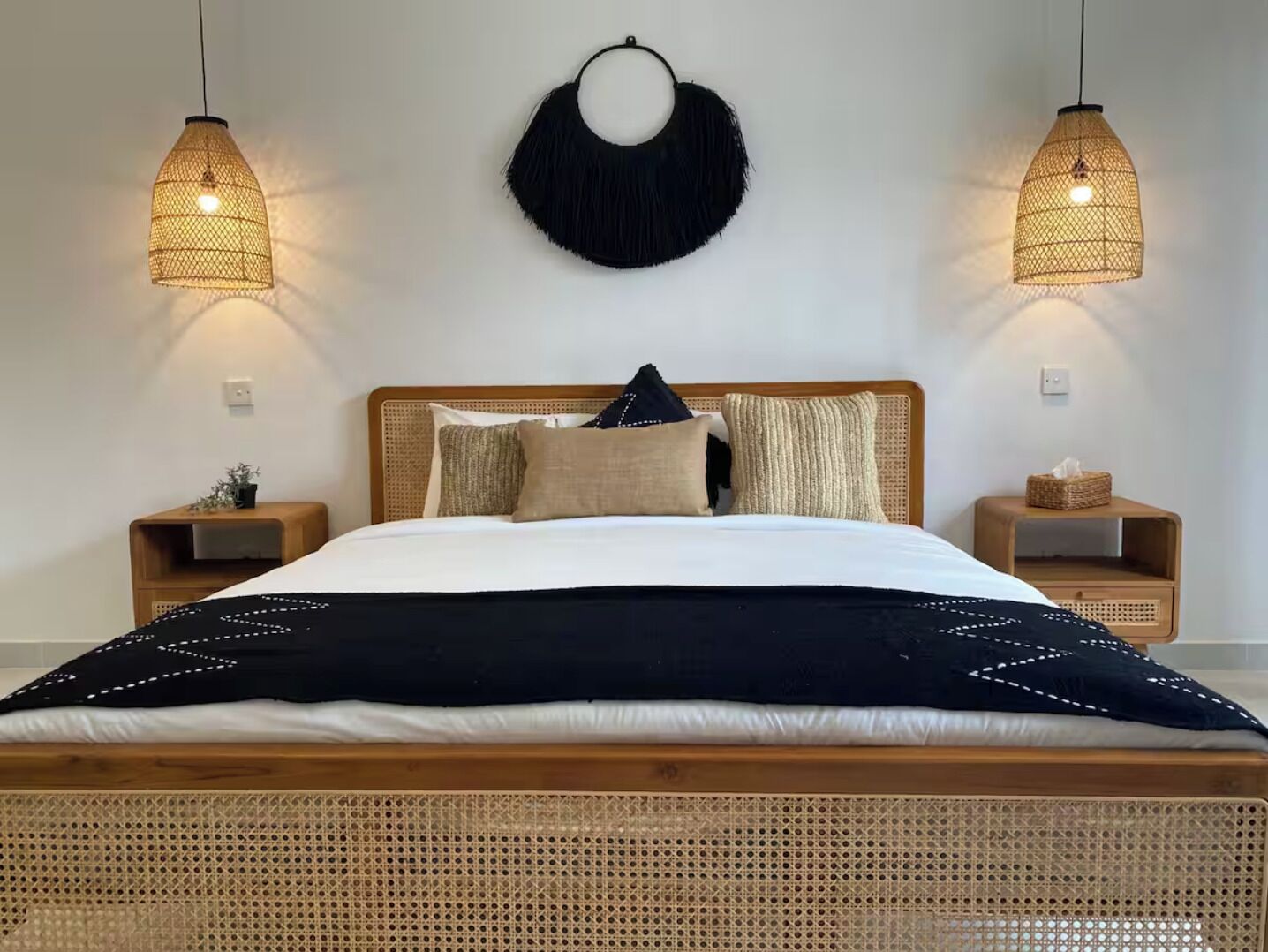 2 bedrooms, iron/ironing board, Internet, bed sheets