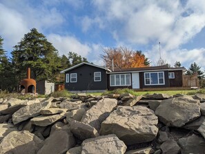 Exterior - Coastal Vista - Year-Round Beachfront Getaway on the Gulf of St. Lawrence (Richibucto-Village)