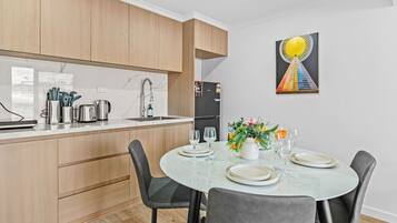 Fridge, microwave, oven, dishwasher