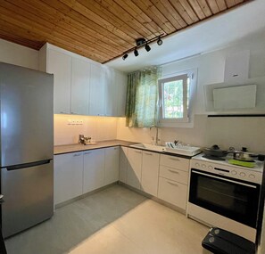 Oven, stovetop