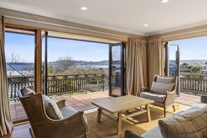 TV connectée, cheminée