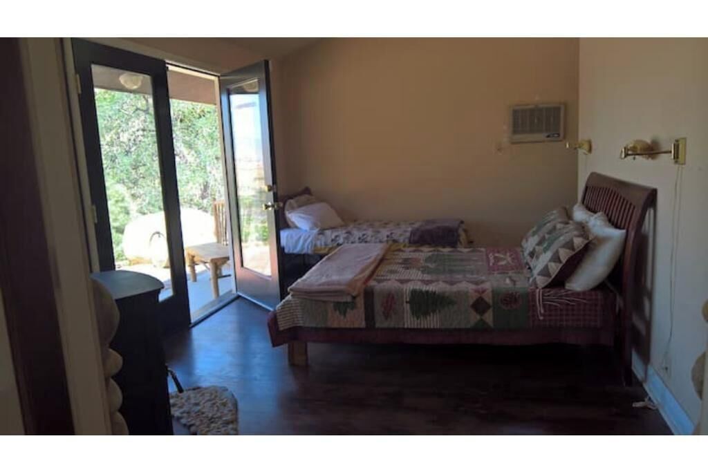 1 bedroom, internet, bed sheets